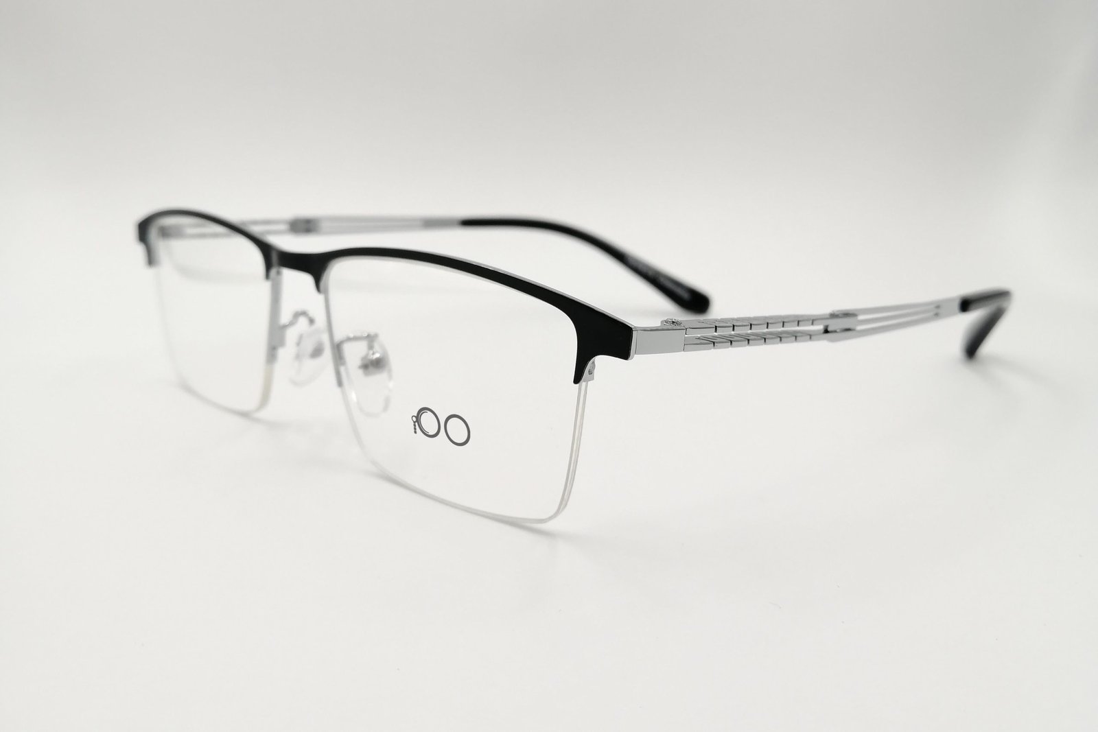 Modelo R4736 - Imagen 2