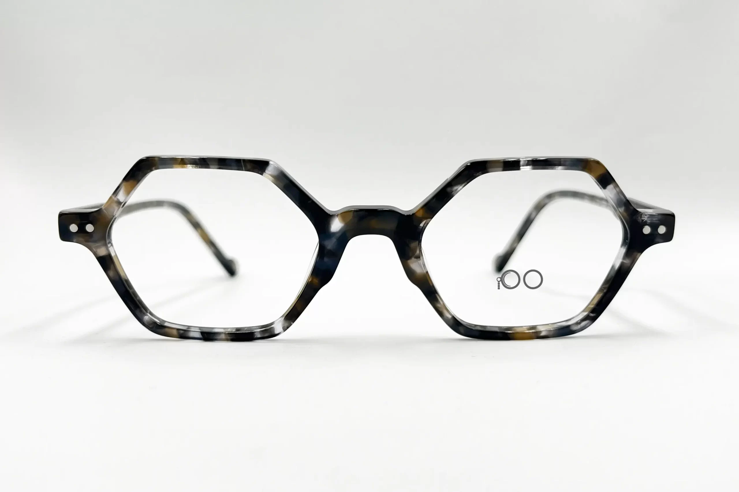 Modelo R6745