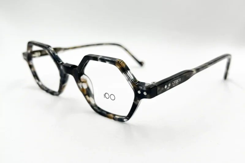 Modelo R6745