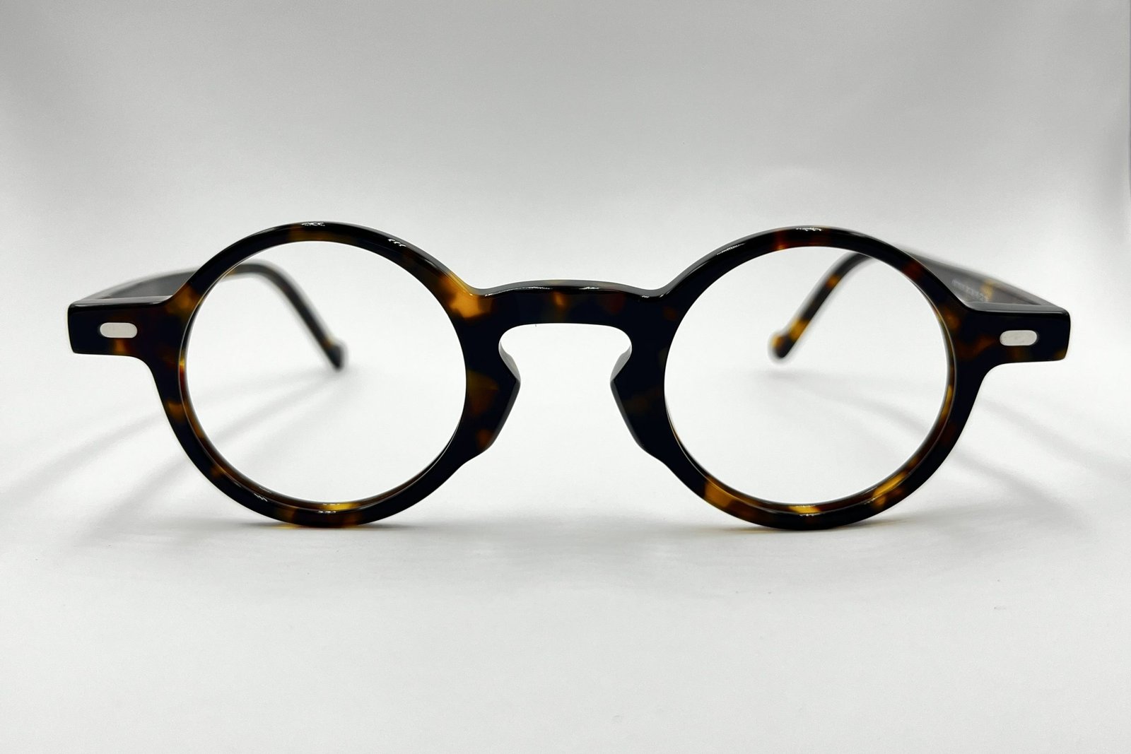 Modelo R6758