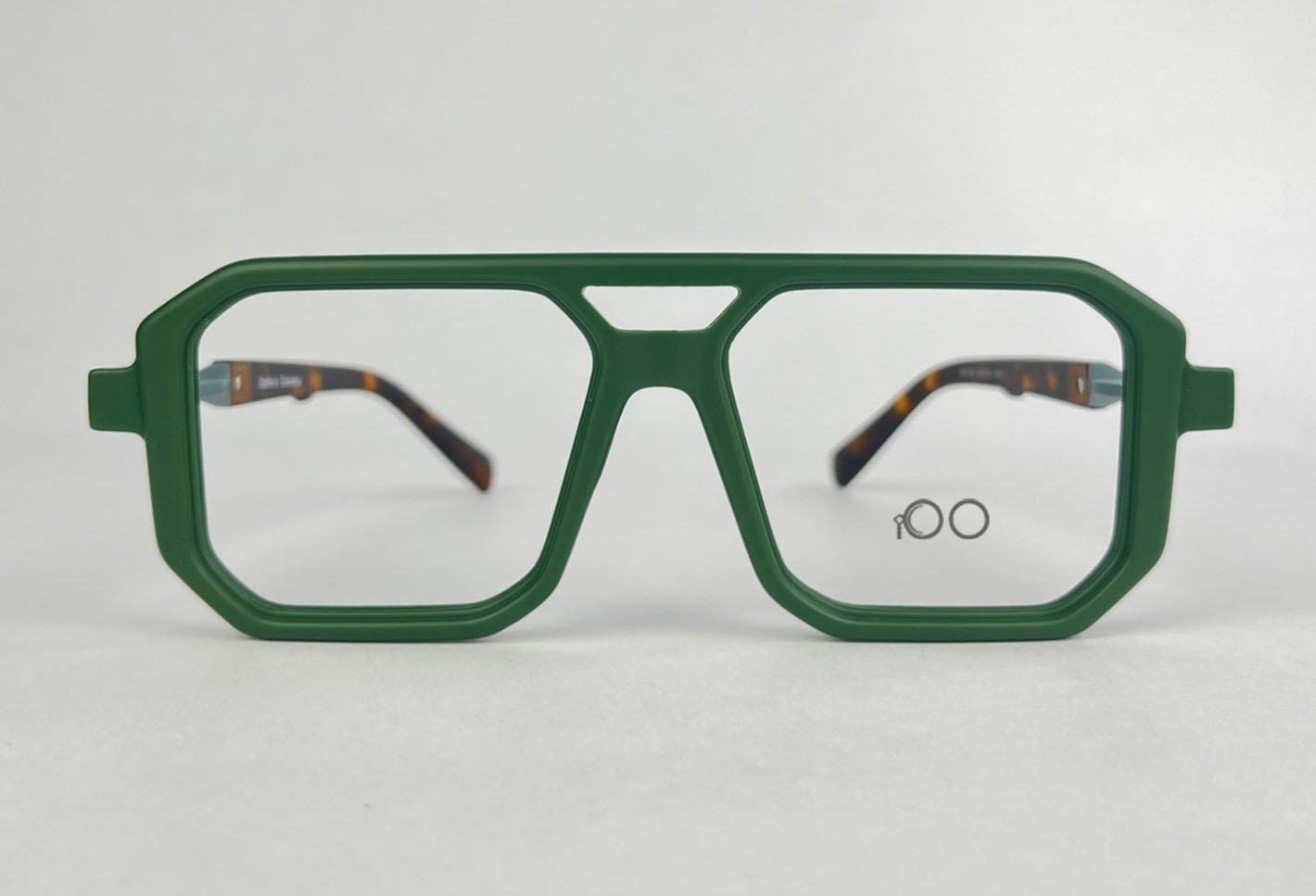 Modelo R7045