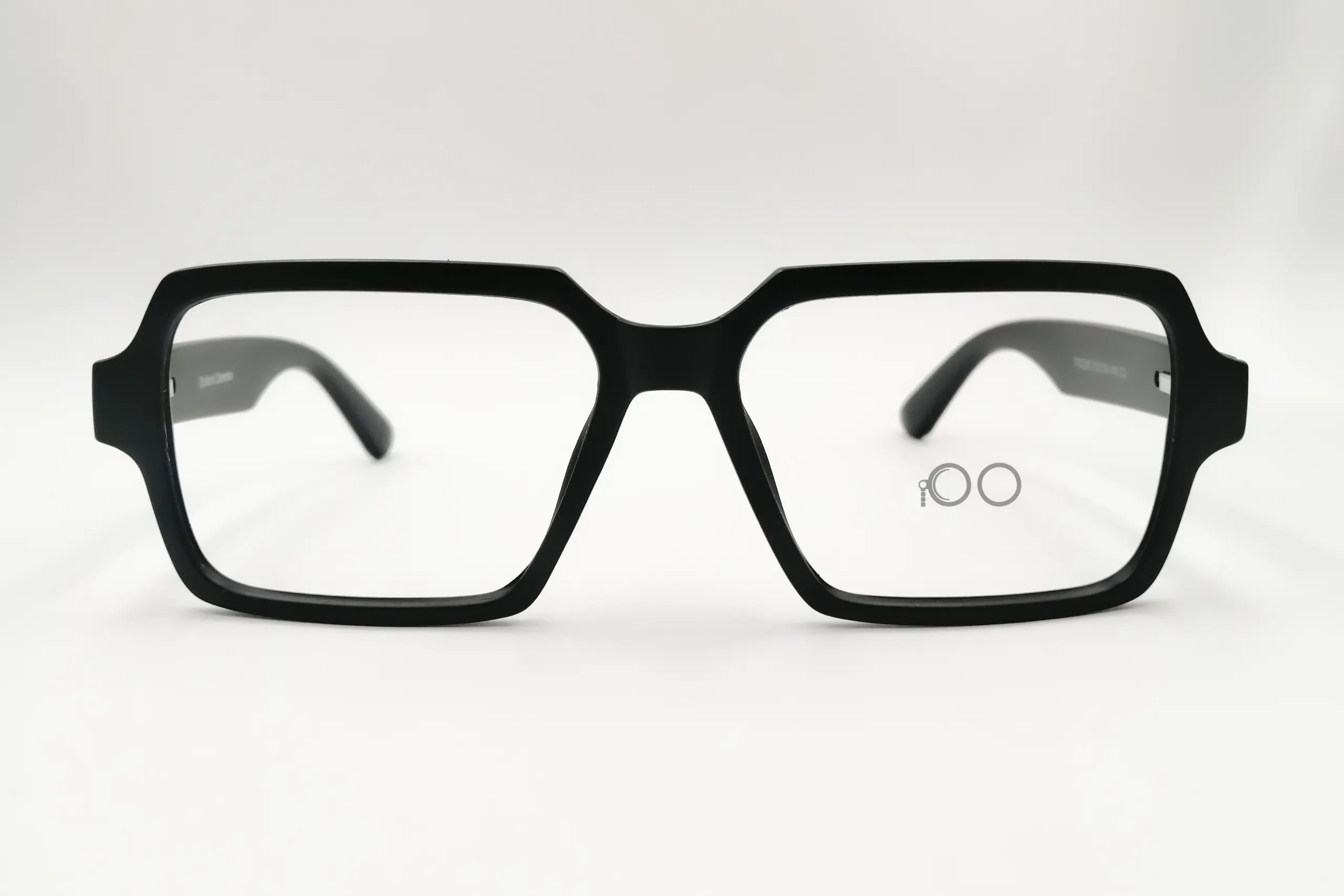 Modelo R7048